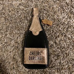 Champagne wallet